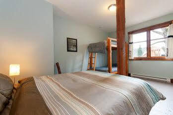 Riding Fool Accommodation Hostel *
